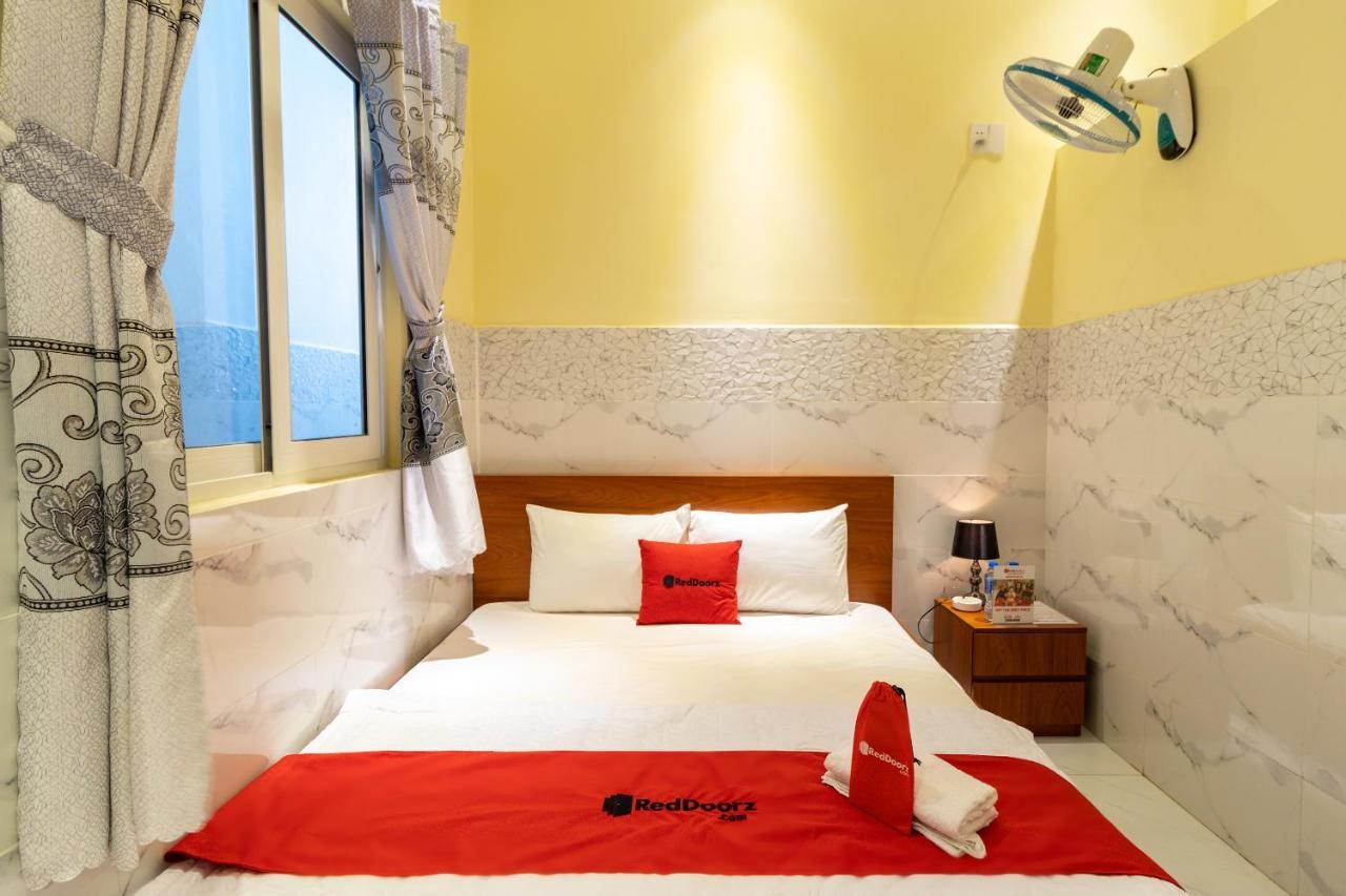 Reddoorz Near Etown 4 Otel Ho Şi Min Dış mekan fotoğraf